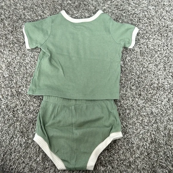 Cat and Jack matching shirt and short sleeve set in green/cream 12 months boys - Picture 4 of 4